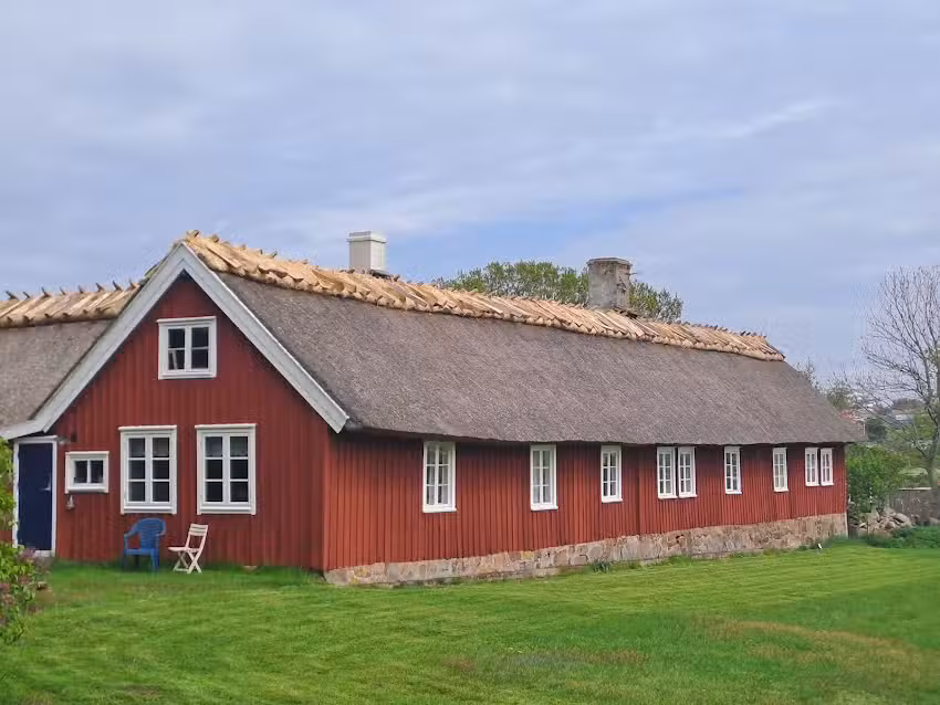 Apelviksgården B&B / Vandrerhjem
