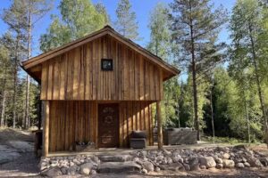 Bönabo Norrgård – naturovernatting i Smålandsskogen