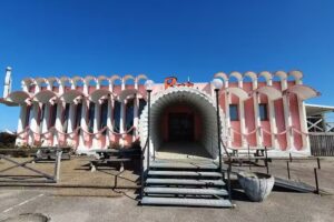 Burning Bridge Motel & Hostel