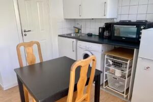 Hyggelig lille lejlighed lige uden for Stockholm