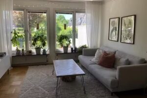 Schöne Unterkunft mit 4 Schlafzimmern, Parkplatz und Garten