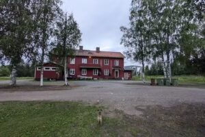 Das Volkshaus und Camping Morjärv
