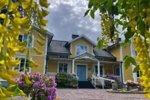 Fredriksons Vilt, Vin och Pensionat