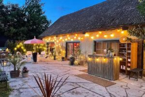 Grey Goose Hotel & Restaurant