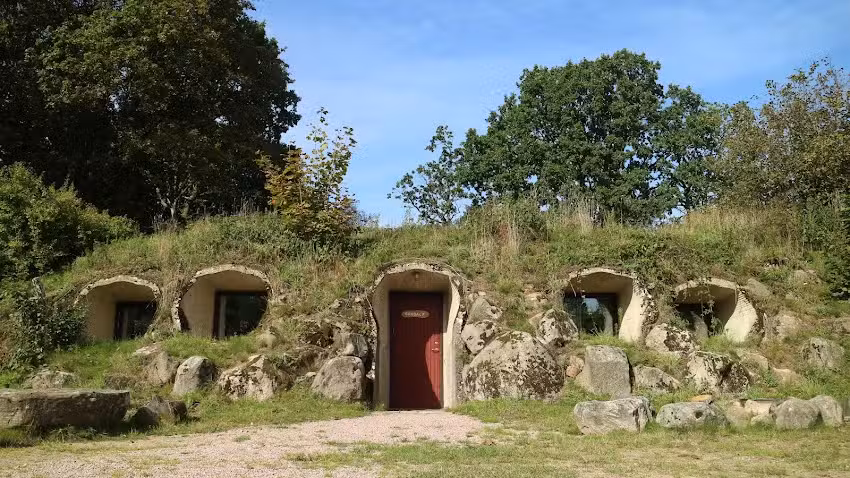 Cave Village – Skånes Djurparks Camping & Adventure Golf