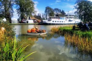 Hajstorp Lock Café & Hostel am Göta-Kanal