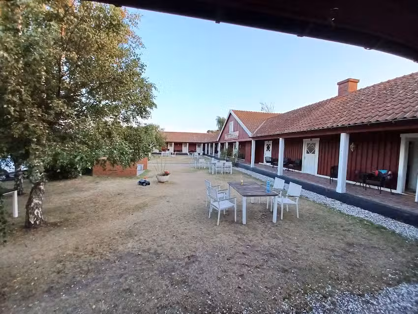 Hallandsgården by Mellbystrands