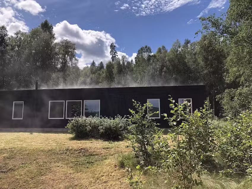 Haus am Fluss, Ekshärad