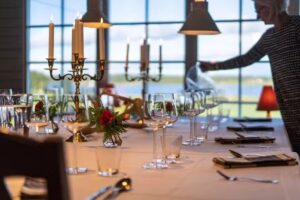 Hulkoffs Restaurant & Hotel, Book et bord!