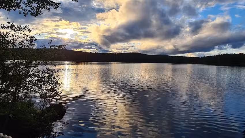 Kloten Lakeside Camp
