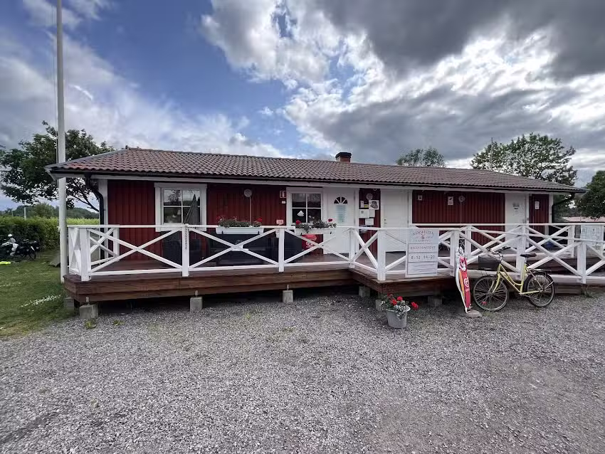 Korskullens Camping, Cottages & Café