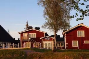 Kraja – Hotell, camping & stugby