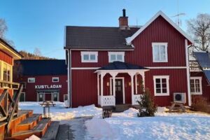 Coastal barn in the High Coast with STF hostel