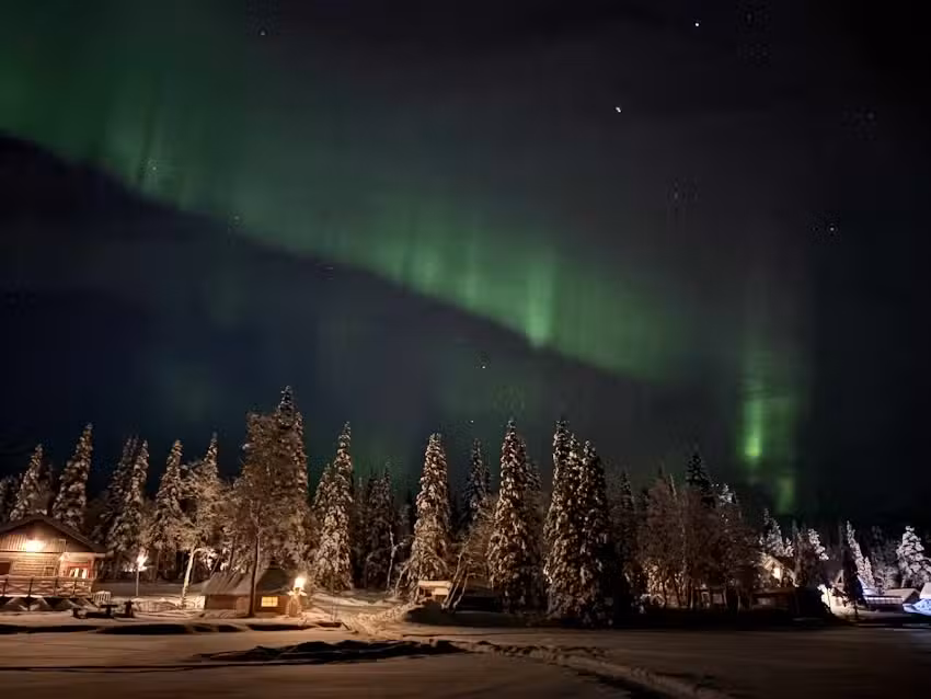 Lakeside Aurora Cabins