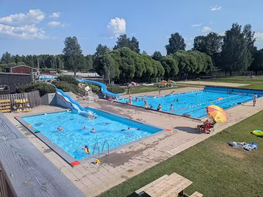 Mellansels Schwimmen und Camping