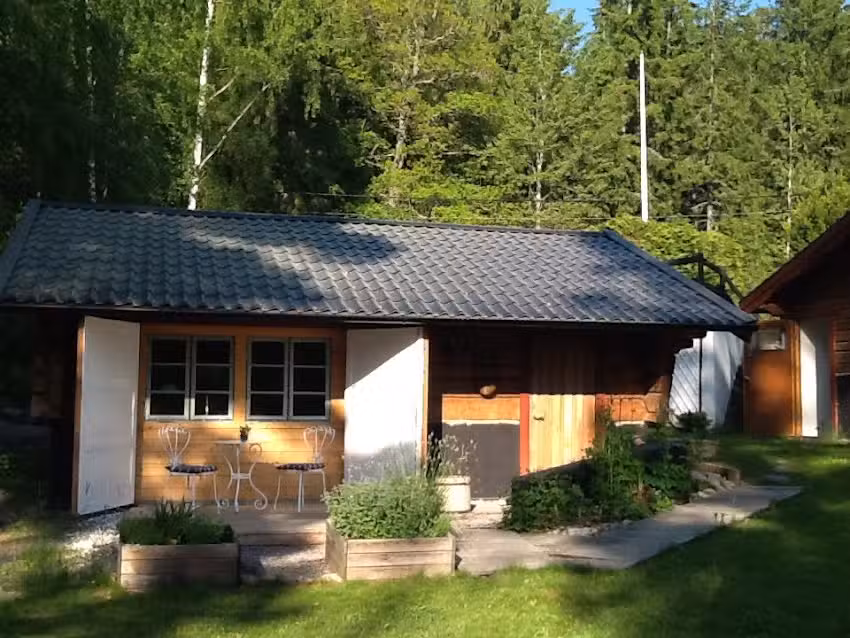 Monicas bed and breakfast