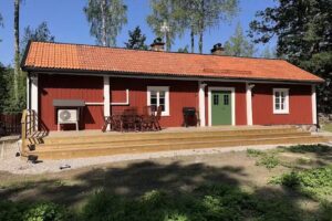 Nedanby (Sättraby Bed and Breakfast)
