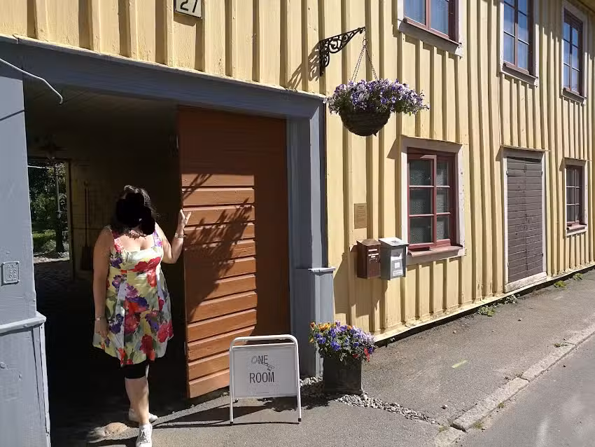 One Room Bed & Breakfast