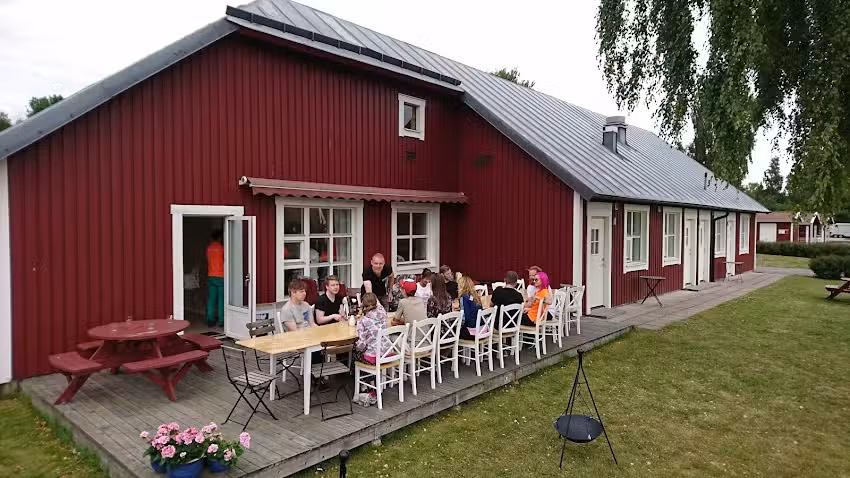 Perssons i Backens Pensionat (ehemals Sjötorps Hostel & Rooms), Göta-Kanal