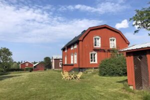 Prästgården Holmön – the hostel in the heart of the village