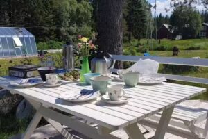 Presteles Hagekafé og Overnatting