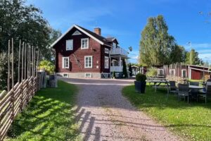 Prinsgården B&B in Mora rooms cottages