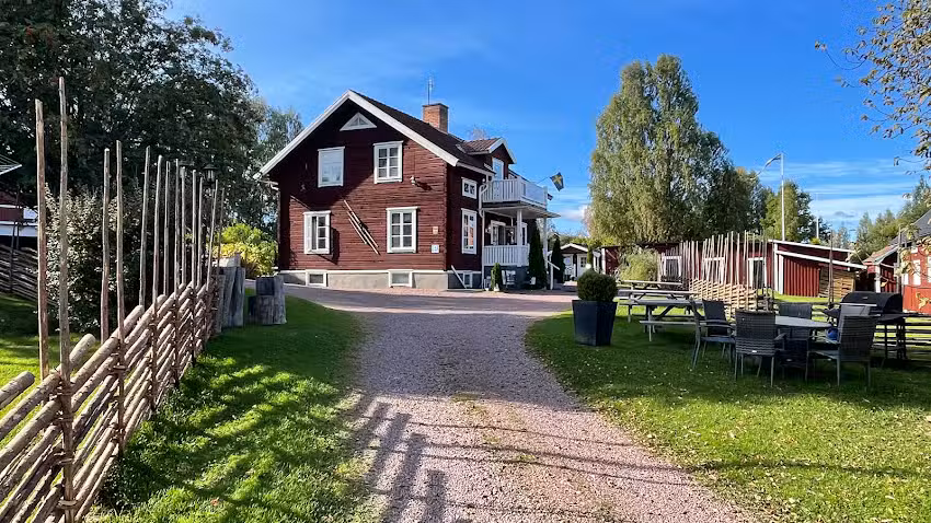 Prinsgården B&B in Mora rooms cottages