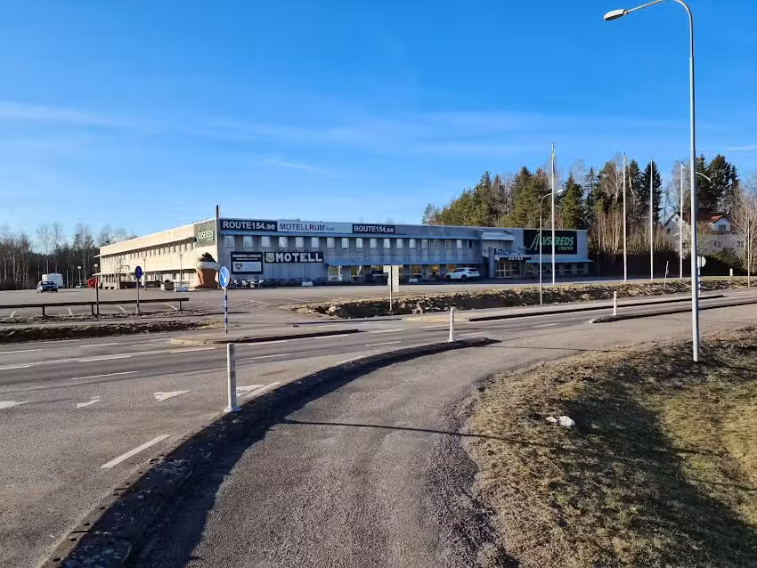 Route 154 Hotel & Restaurant