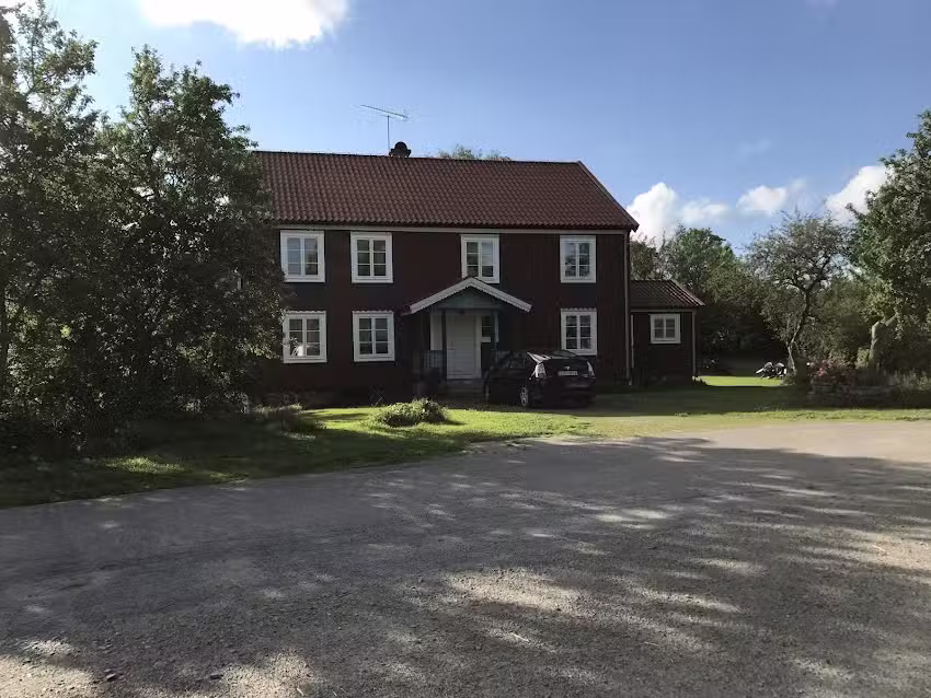 Spjutsbygds Gård Bed & Breakfast og Gårdsbutikk