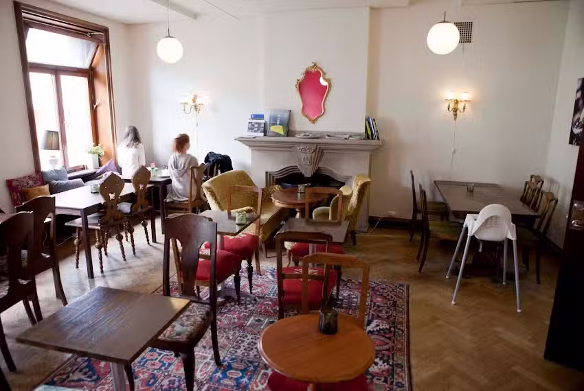 Sisters & Beans Café, Catering und Bed & Breakfast