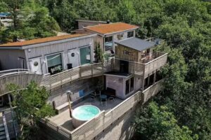 Treetop Spa Hangout & Hotel