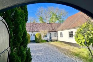 Tullnäs Vineyard Bed & Breakfast